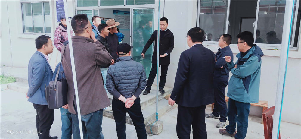 西南督查組在自治區(qū)、日喀則市、吉隆縣、吉隆鎮(zhèn)有關(guān)領(lǐng)導(dǎo)的陪同下對(duì)吉隆鎮(zhèn)污水處理廠檢查工作